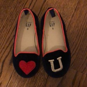 Super cute gap velvet love you flats- worn once